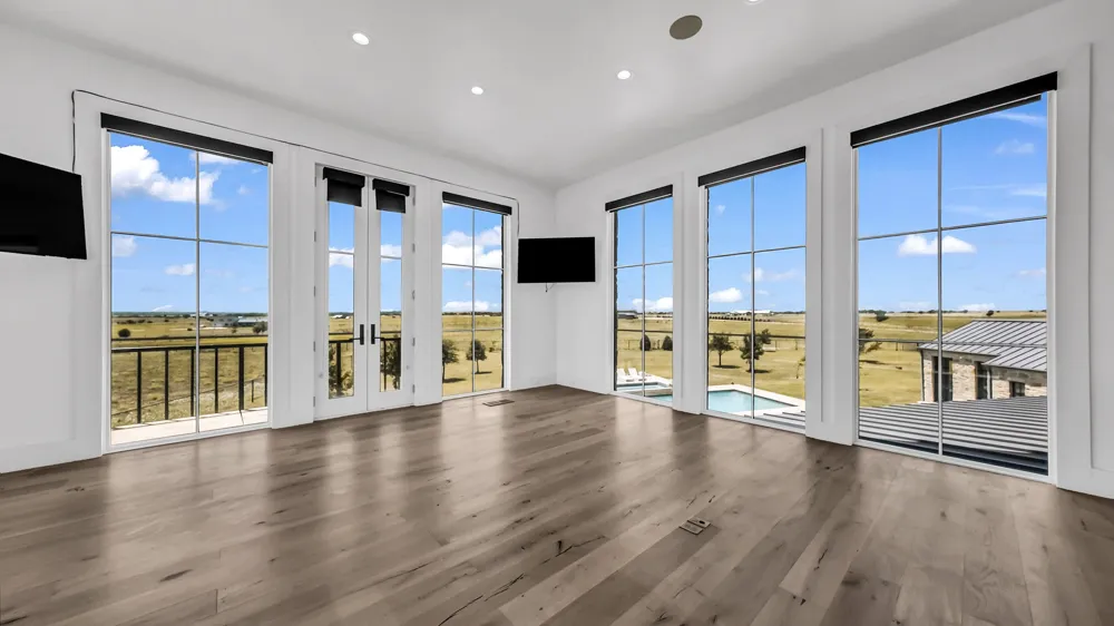 11802 E Rocky Creek Road Crowley, TX 76036