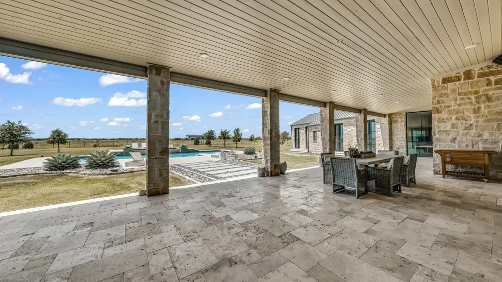 11802 E Rocky Creek Road Crowley, TX 76036