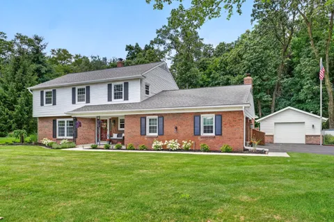 351 W Ridge Circle