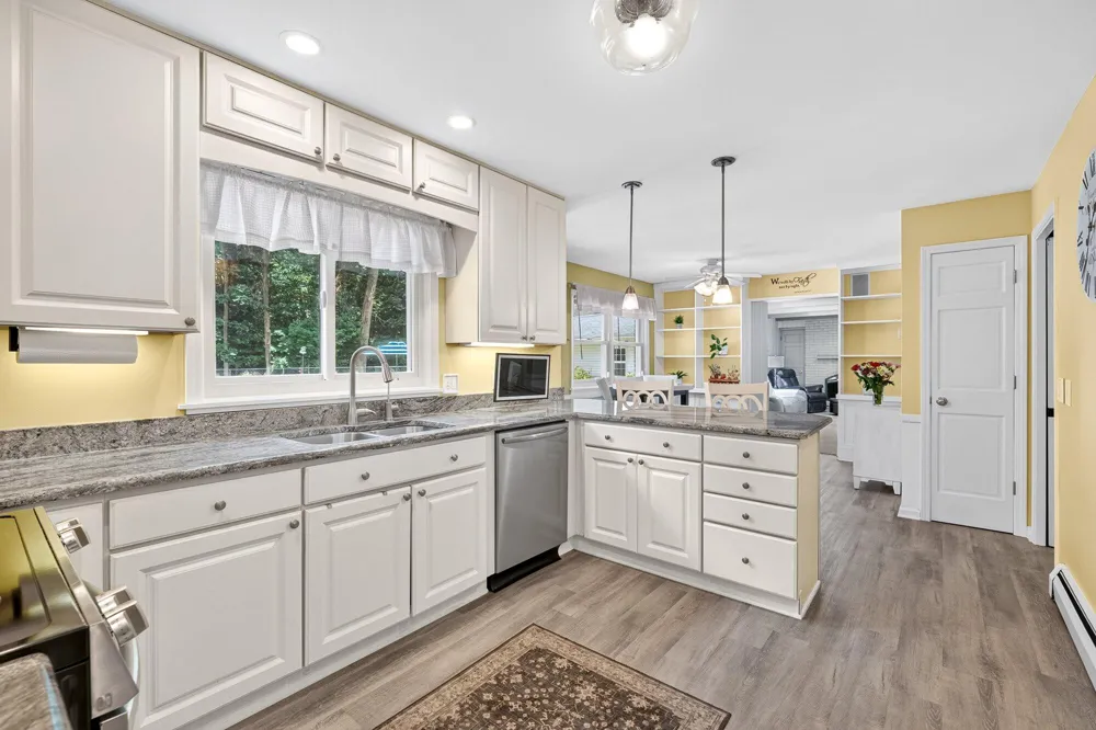 351 W Ridge Circle Kalamazoo, MI 49009
