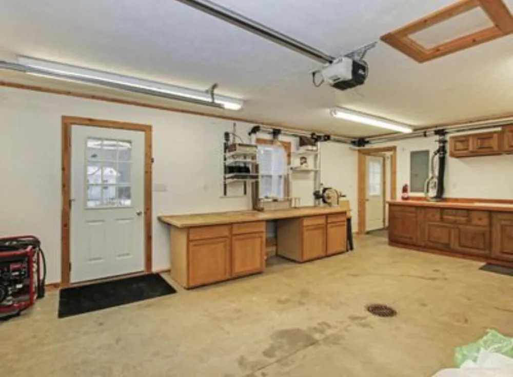 351 W Ridge Circle Kalamazoo, MI 49009