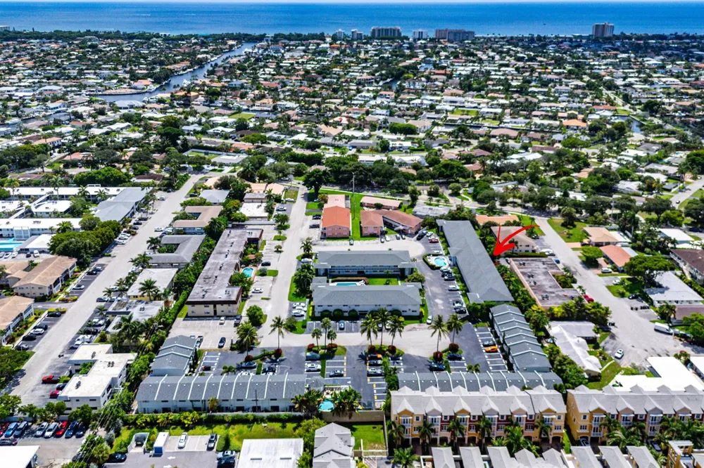 4111 NE 21st Way #204 Lighthouse Point, FL 33064