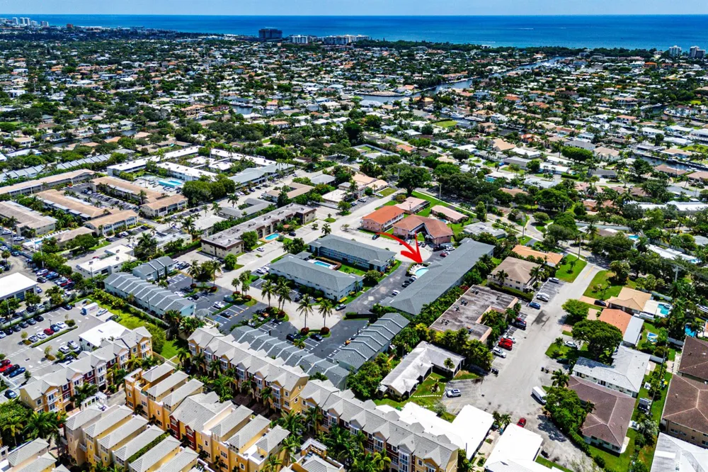 4111 NE 21st Way #204 Lighthouse Point, FL 33064