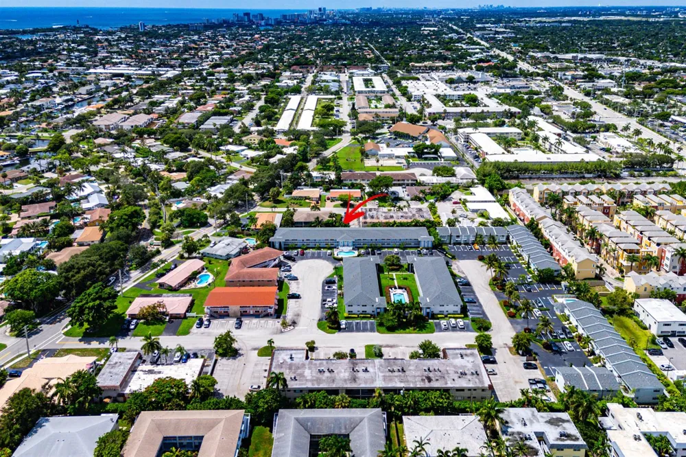 4111 NE 21st Way #204 Lighthouse Point, FL 33064