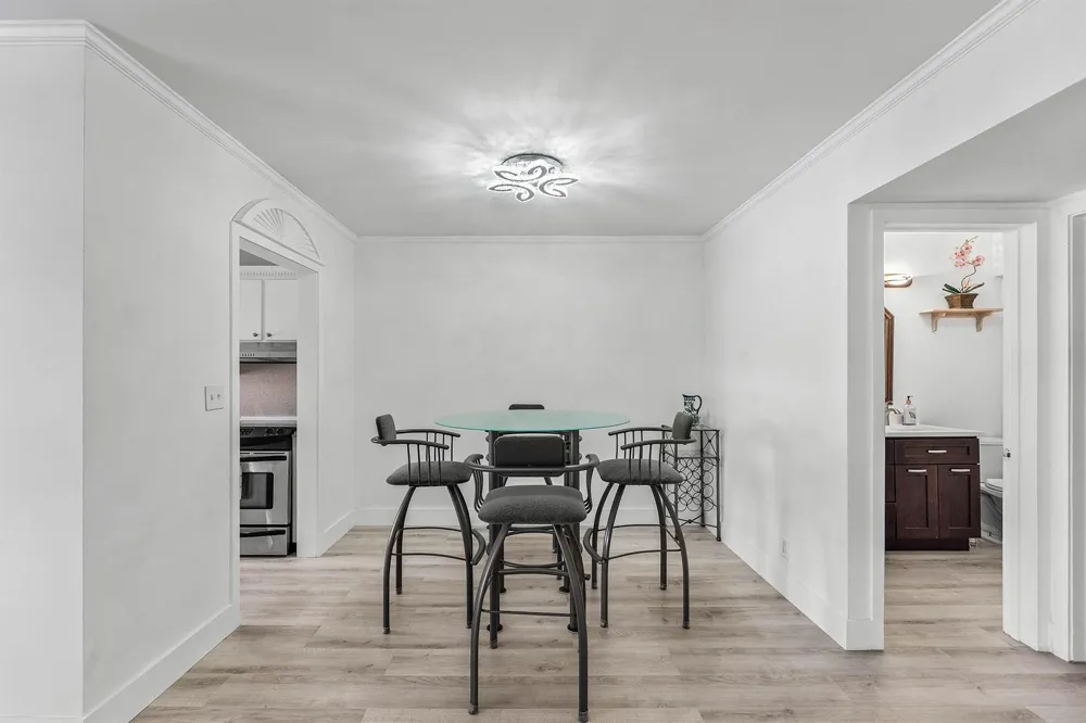 4111 NE 21st Way #204 Lighthouse Point, FL 33064