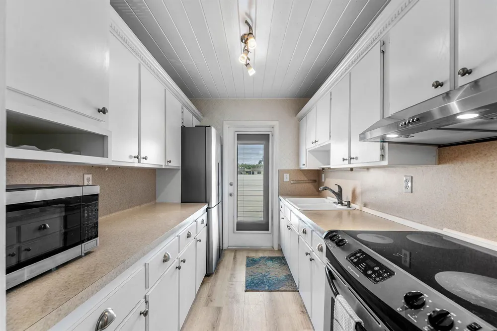 4111 NE 21st Way #204 Lighthouse Point, FL 33064