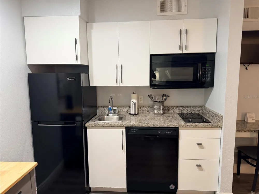 3100 PARKWAY BOULEVARD #727 Kissimmee, FL 34747