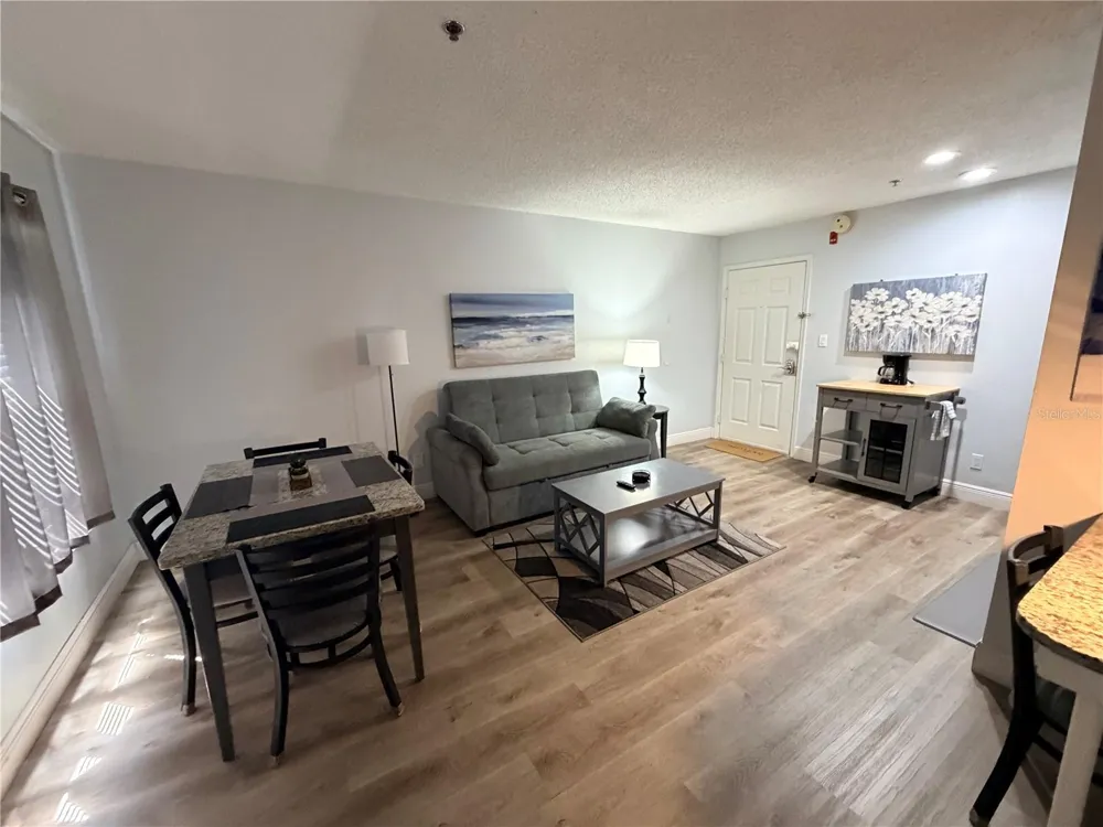 3100 PARKWAY BOULEVARD #727 Kissimmee, FL 34747
