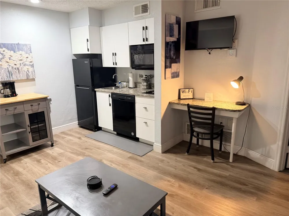 3100 PARKWAY BOULEVARD #727 Kissimmee, FL 34747