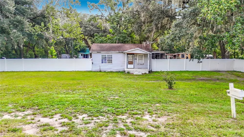 6708 16TH STREET Zephyrhills, FL 33542