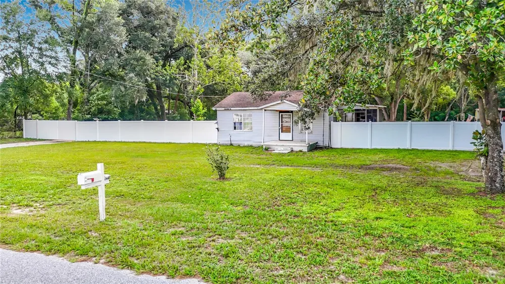 6708 16TH STREET Zephyrhills, FL 33542