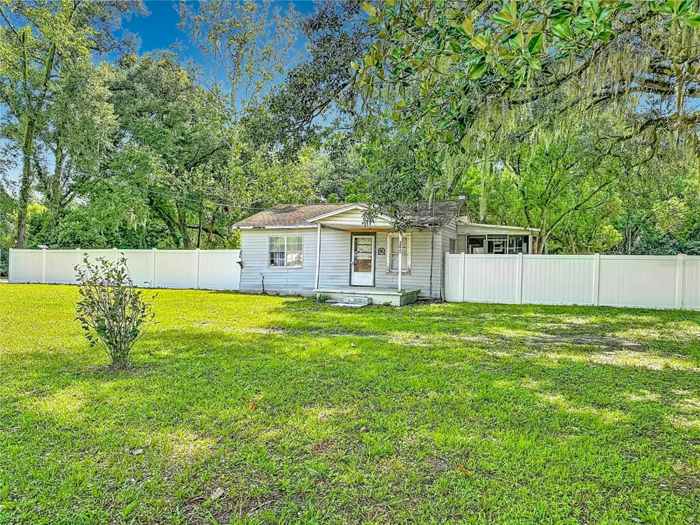 6708 16TH STREET Zephyrhills, FL 33542