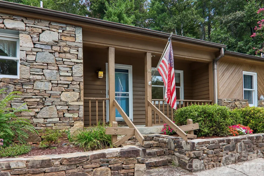 40 Sagebrush Circle Etowah, NC 28729