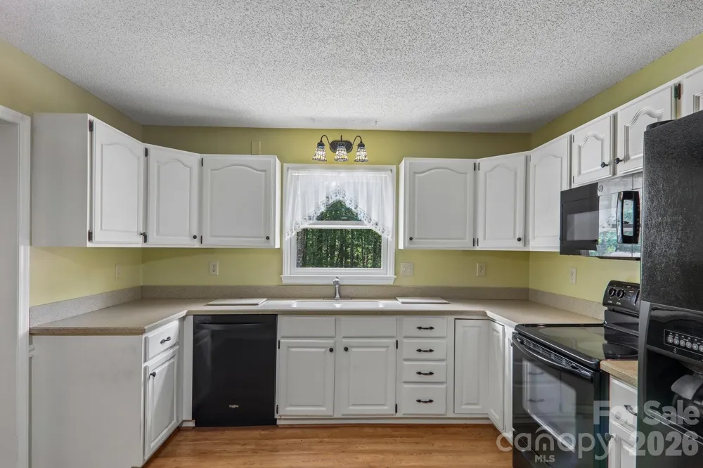 40 Sagebrush Circle Etowah, NC 28729