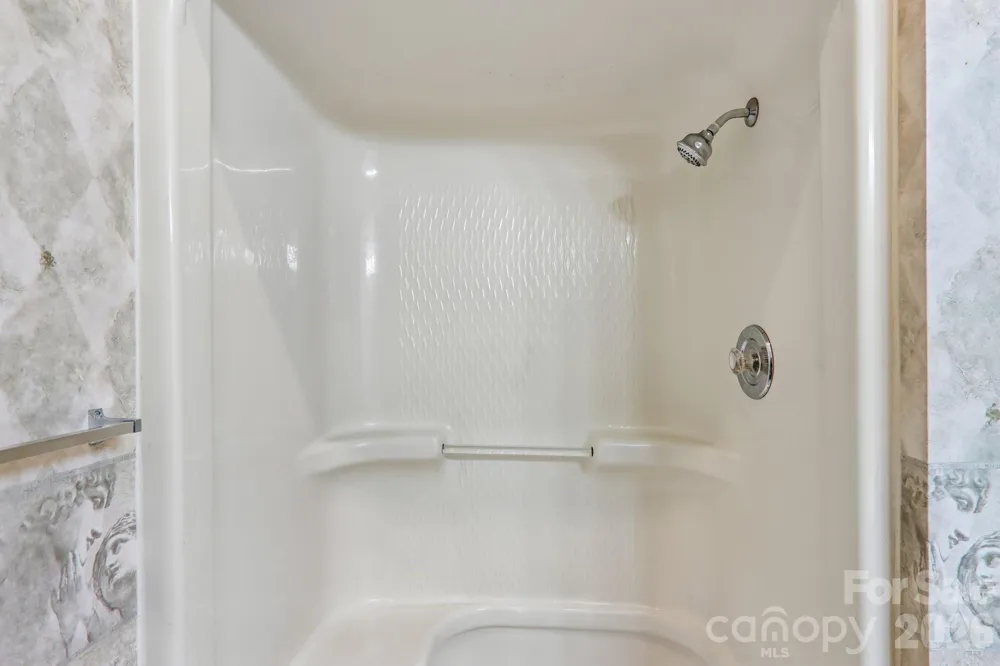 40 Sagebrush Circle Etowah, NC 28729