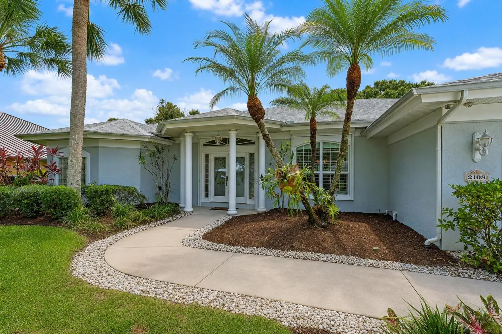 2108 SW Oakwater Point Palm City, FL 34990