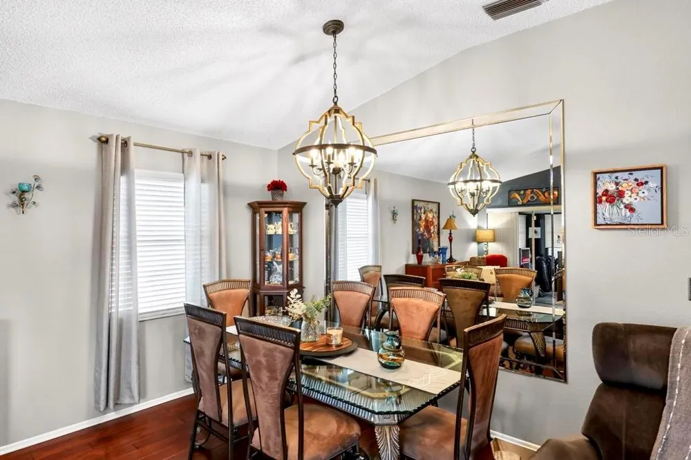 852 FRANKLIN CIRCLE Palm Harbor, FL 34683