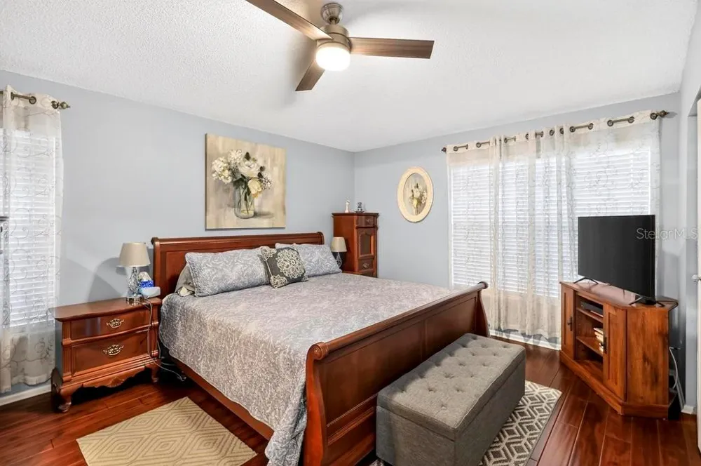 852 FRANKLIN CIRCLE Palm Harbor, FL 34683