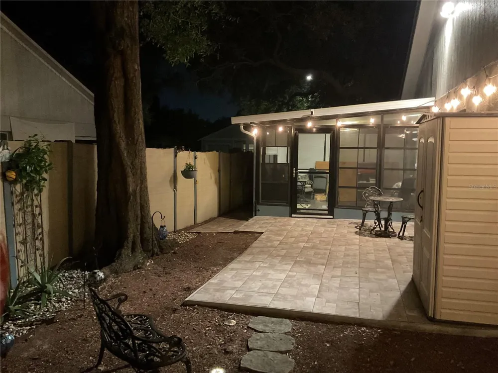 852 FRANKLIN CIRCLE Palm Harbor, FL 34683