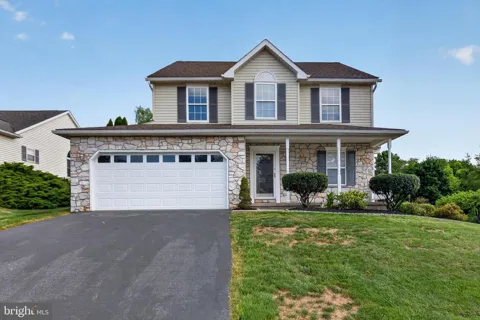624 BARTLETT DRIVE