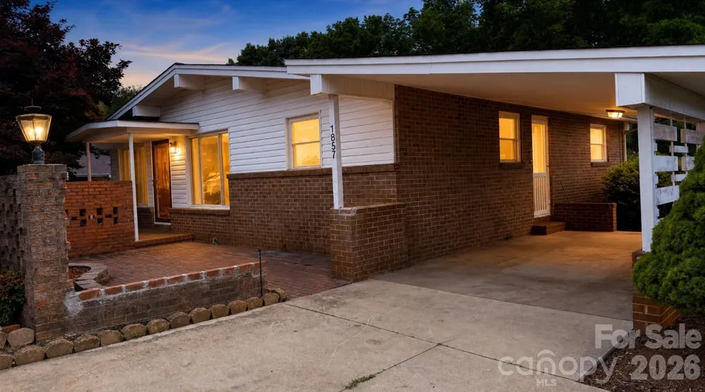 1857 8th Street Drive NE Hickory, NC 28601