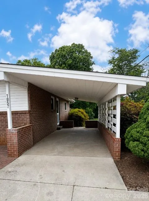 1857 8th Street Drive NE Hickory, NC 28601