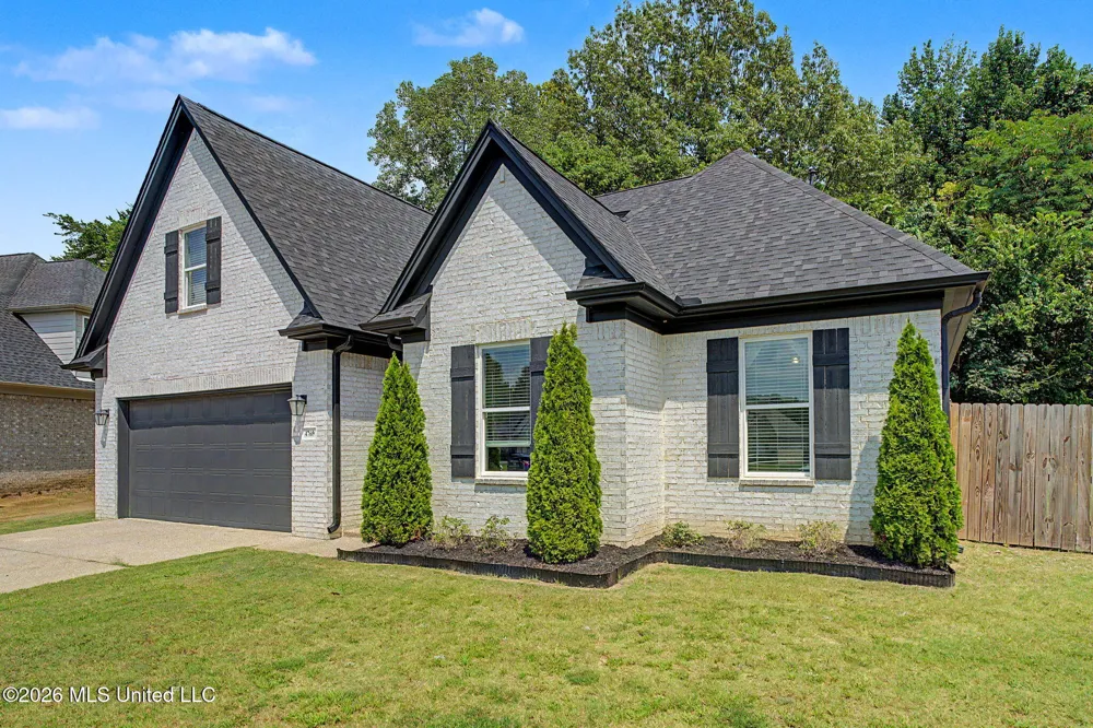 4769 Oyster Bay Cove Horn Lake, MS 38637