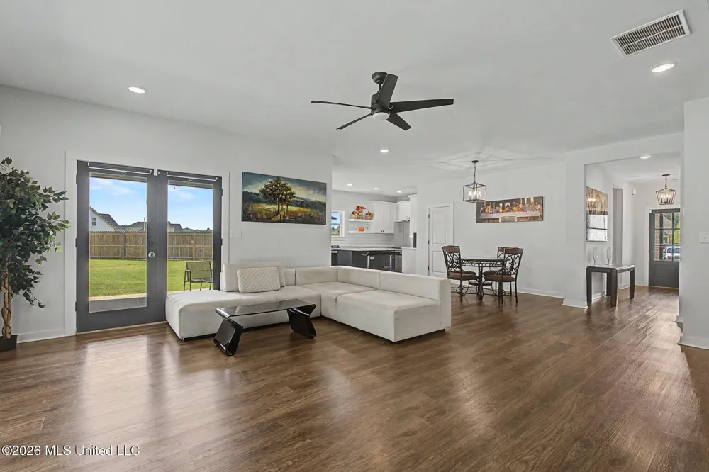 4769 Oyster Bay Cove Horn Lake, MS 38637