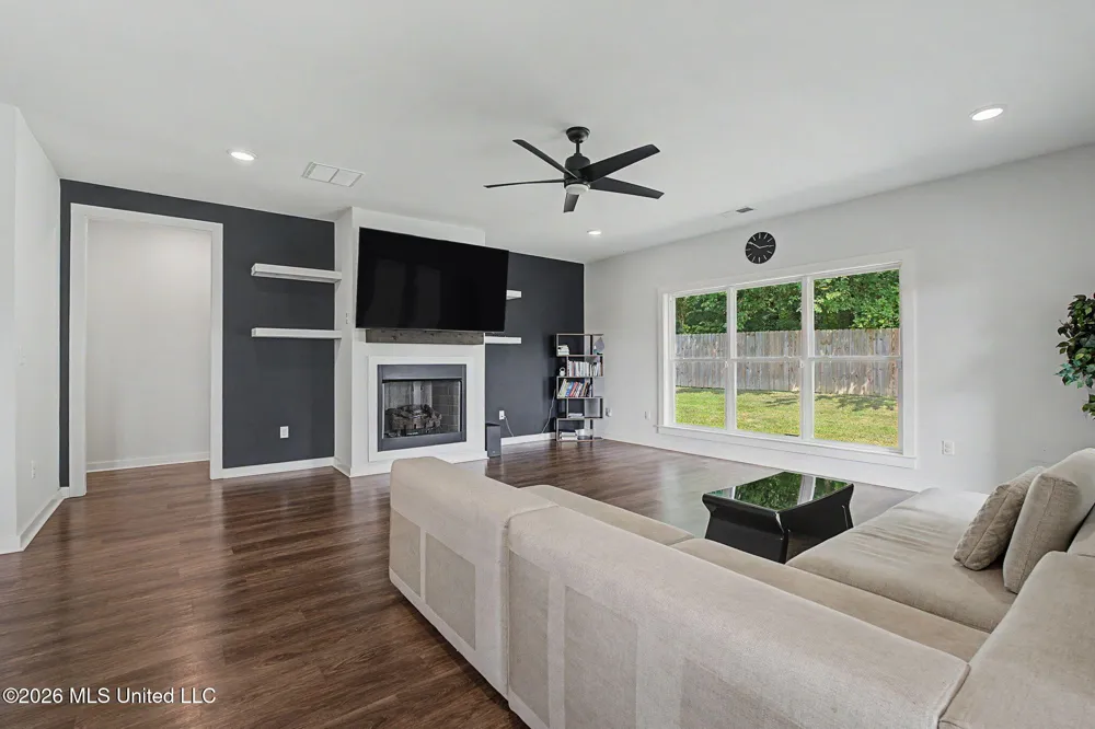 4769 Oyster Bay Cove Horn Lake, MS 38637