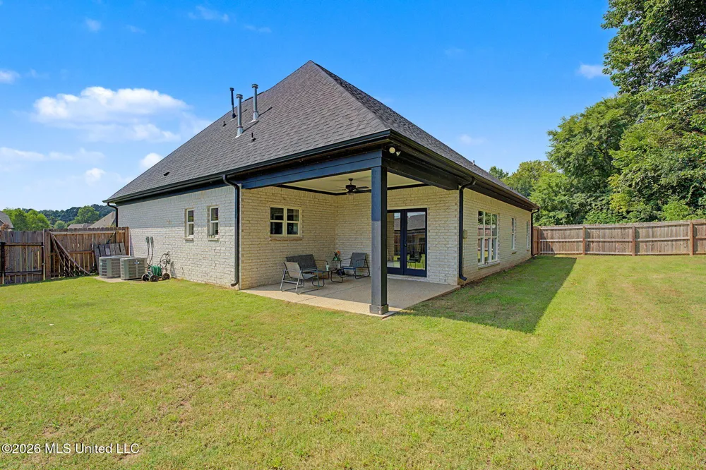 4769 Oyster Bay Cove Horn Lake, MS 38637