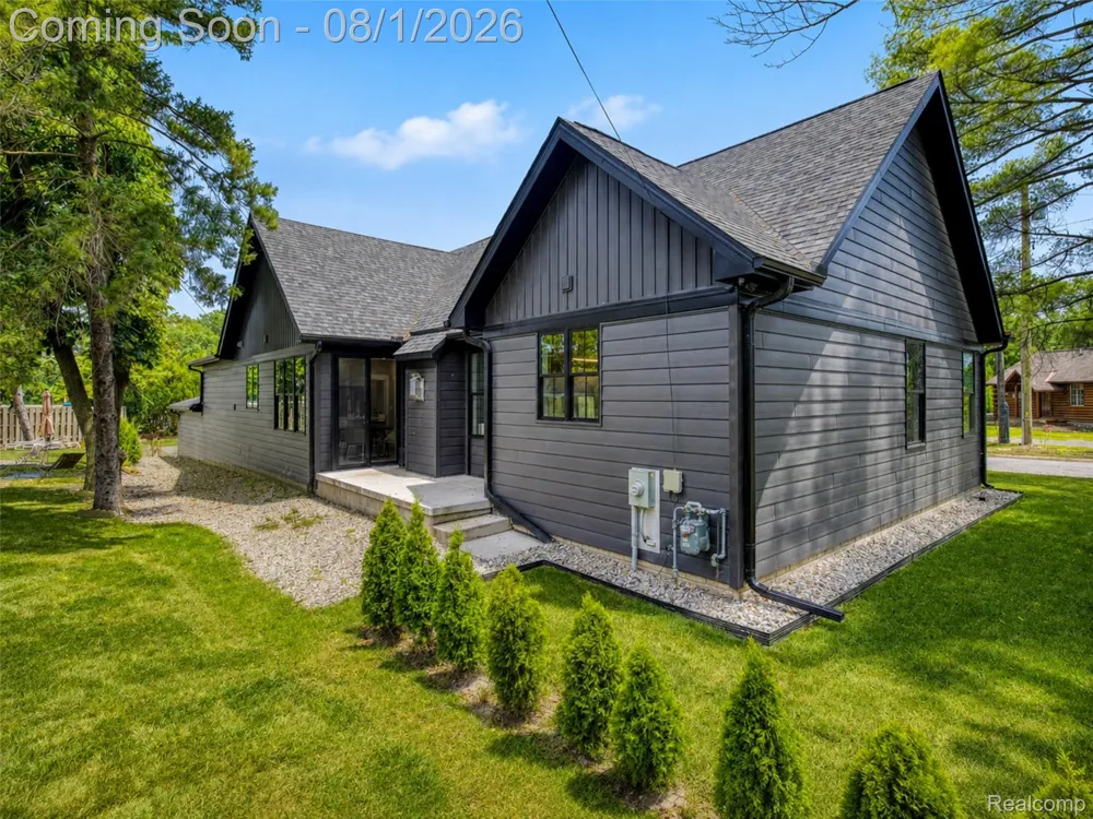 515 River Street Northville City, MI 48167