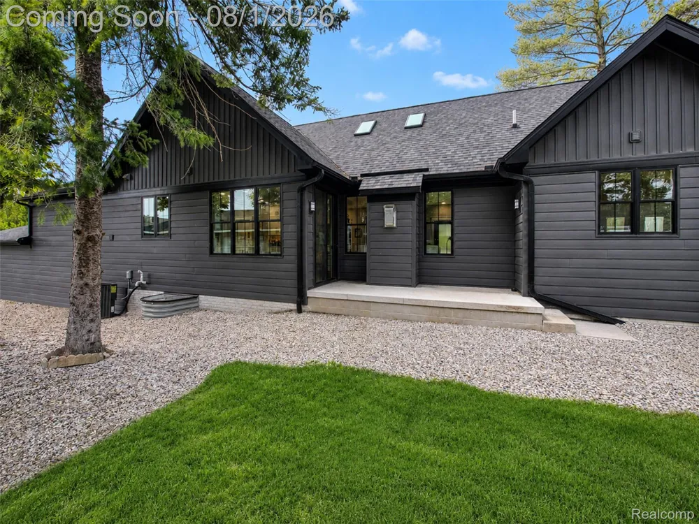 515 River Street Northville City, MI 48167