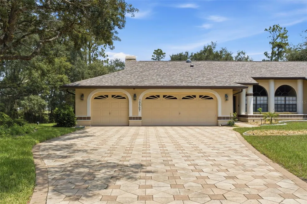 10307 WATERS EDGE COURT Weeki Wachee, FL 34613