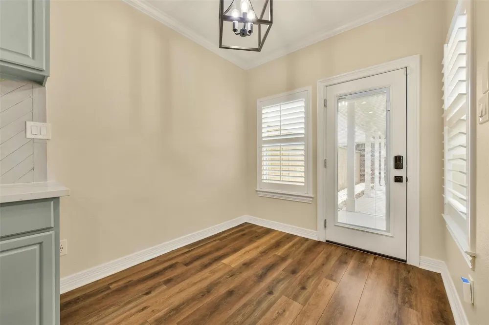 206 Clearview Avenue #B Friendswood, TX 77546