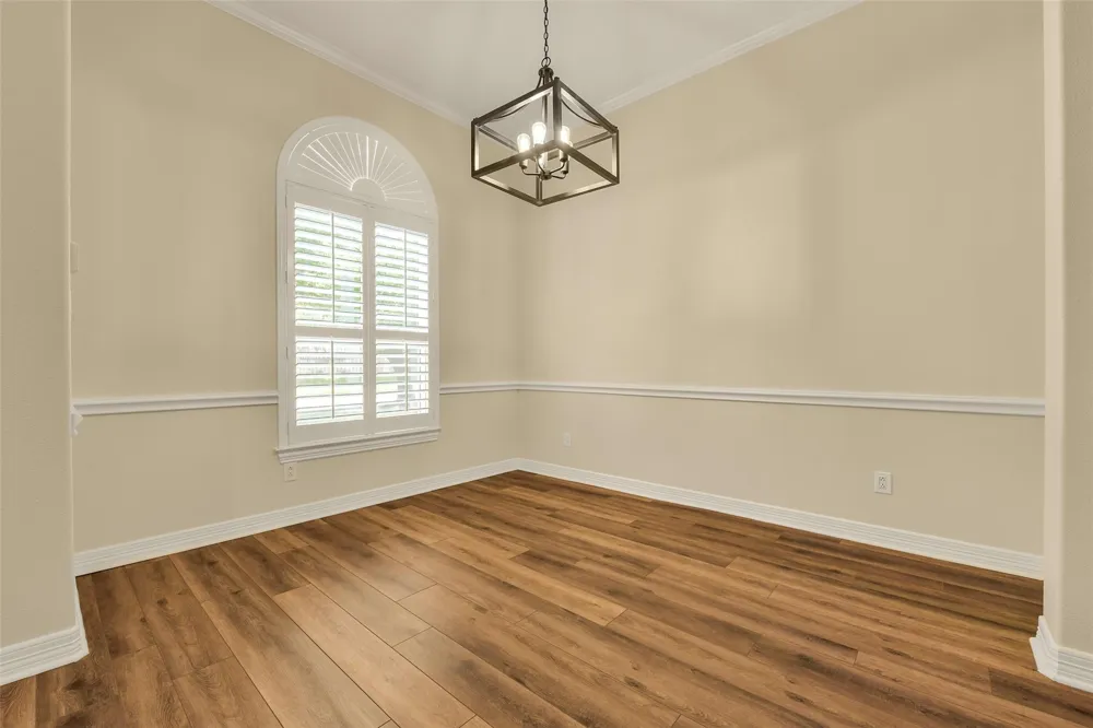 206 Clearview Avenue #B Friendswood, TX 77546