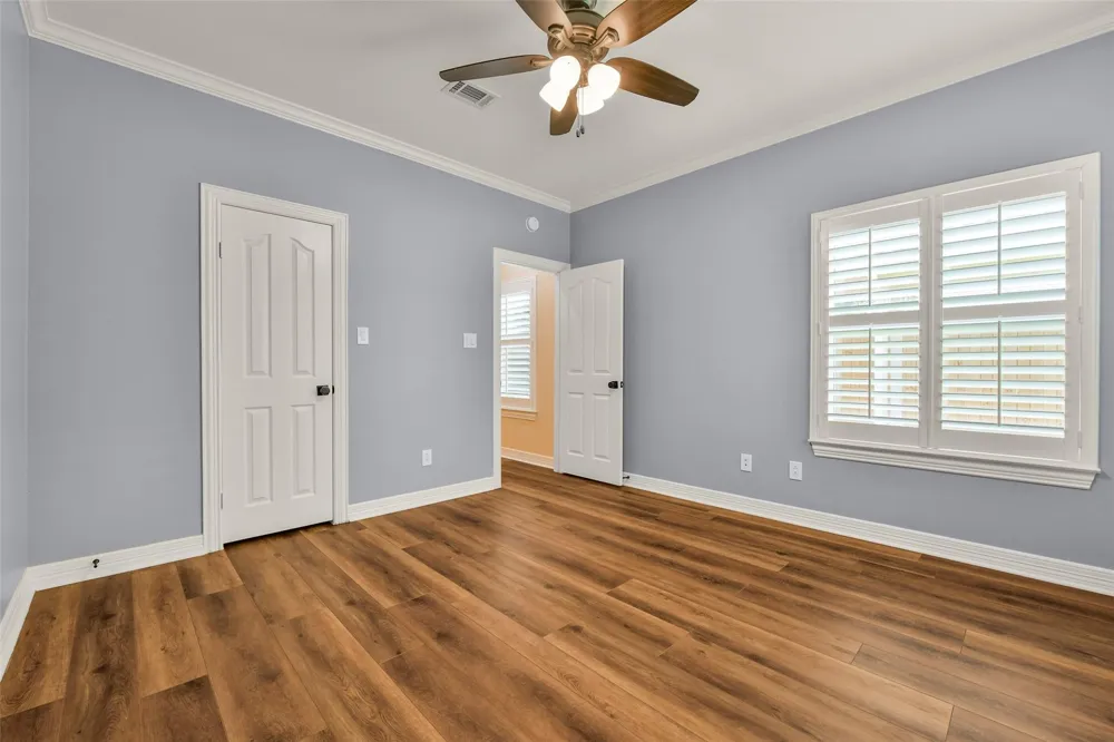 206 Clearview Avenue #B Friendswood, TX 77546