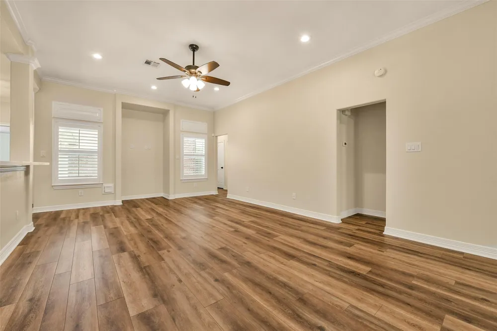 206 Clearview Avenue #B Friendswood, TX 77546