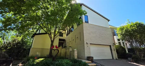 15 Hudson Circle