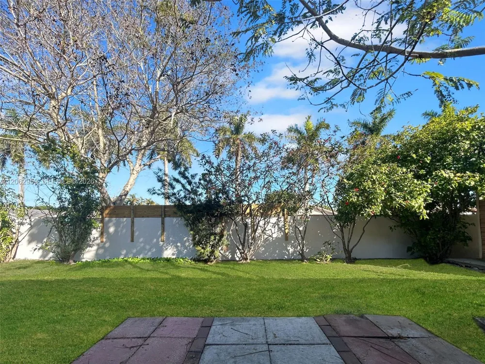 13925 SW 26th Ter Miami, FL 33175
