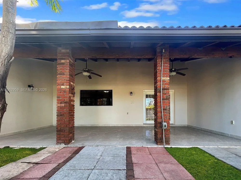 13925 SW 26th Ter Miami, FL 33175