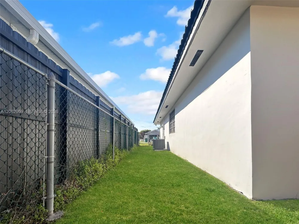 13925 SW 26th Ter Miami, FL 33175