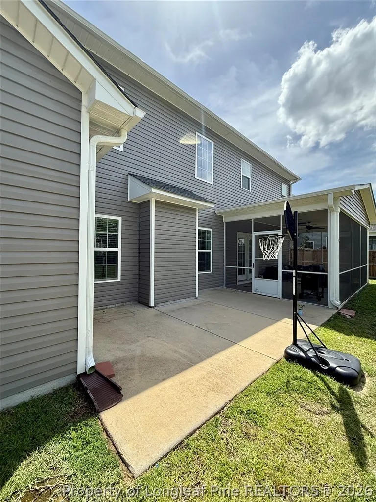 523 Bridgehaven Drive Raeford, NC 28376
