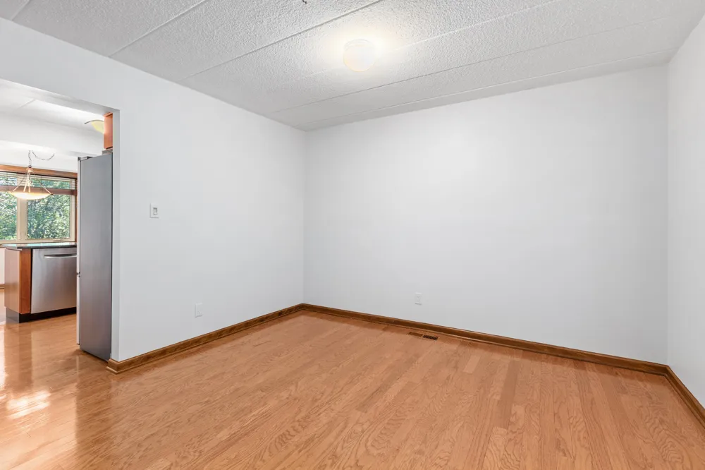 2511 E Lakeshore Drive #A1 Crown Point, IN 46307