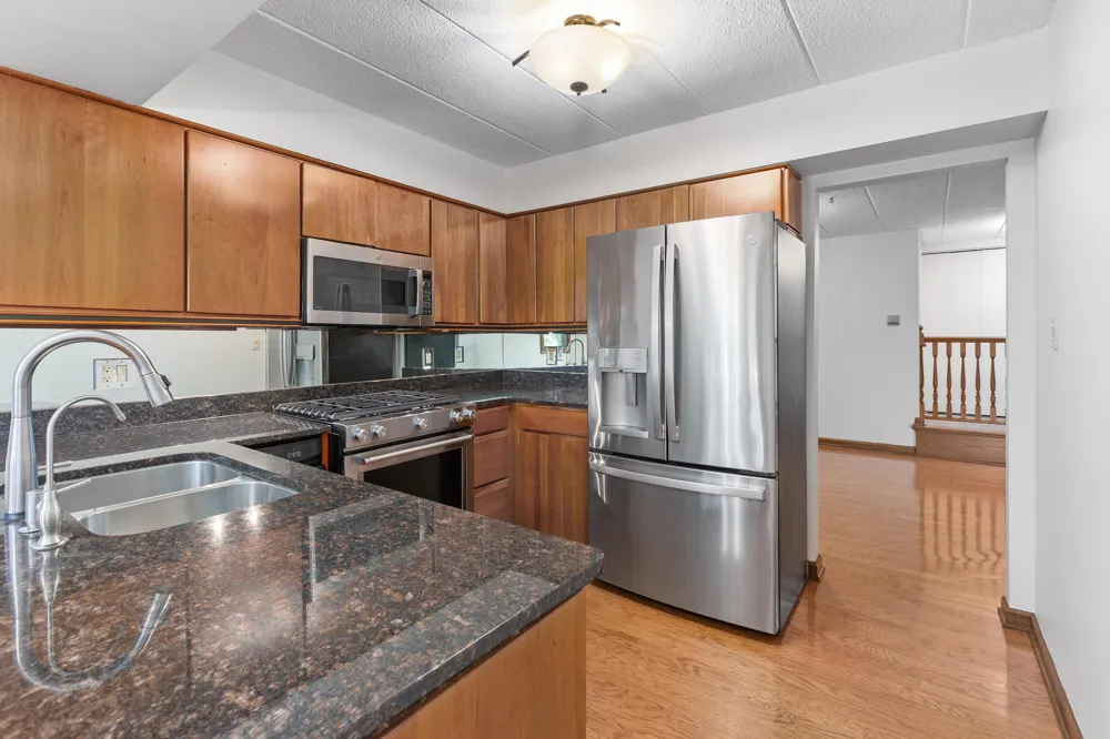 2511 E Lakeshore Drive #A1 Crown Point, IN 46307