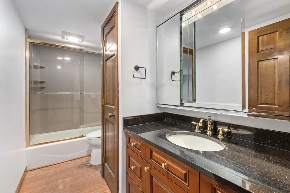 2511 E Lakeshore Drive #A1 Crown Point, IN 46307