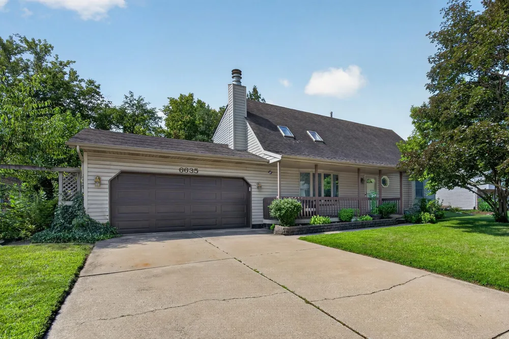 6635 Hawthorne Avenue Portage, IN 46368