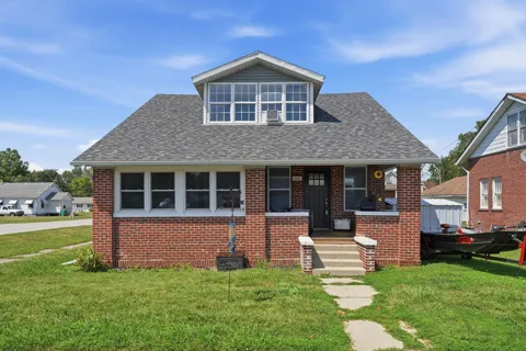 102 E Washington Street
