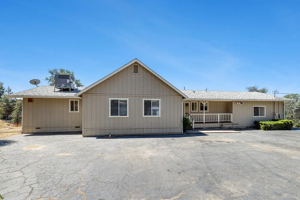 31911 Mountain Lane North Fork, CA 93643