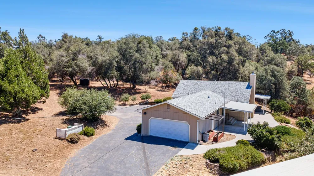 31911 Mountain Lane North Fork, CA 93643
