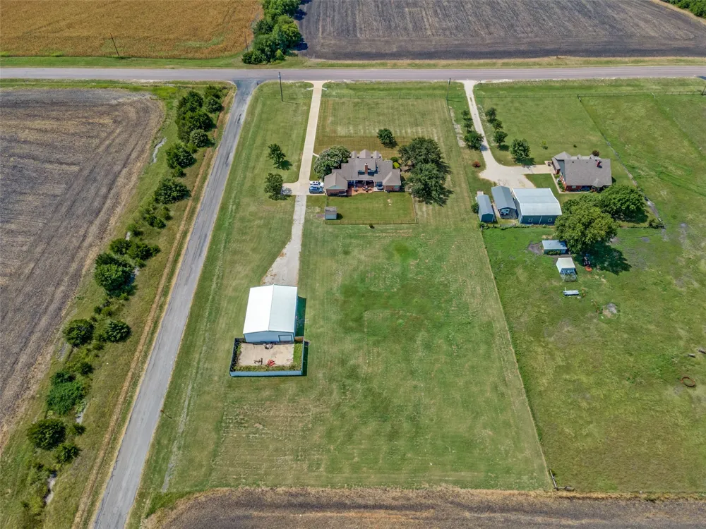 2614 County Road 596 Nevada, TX 75173